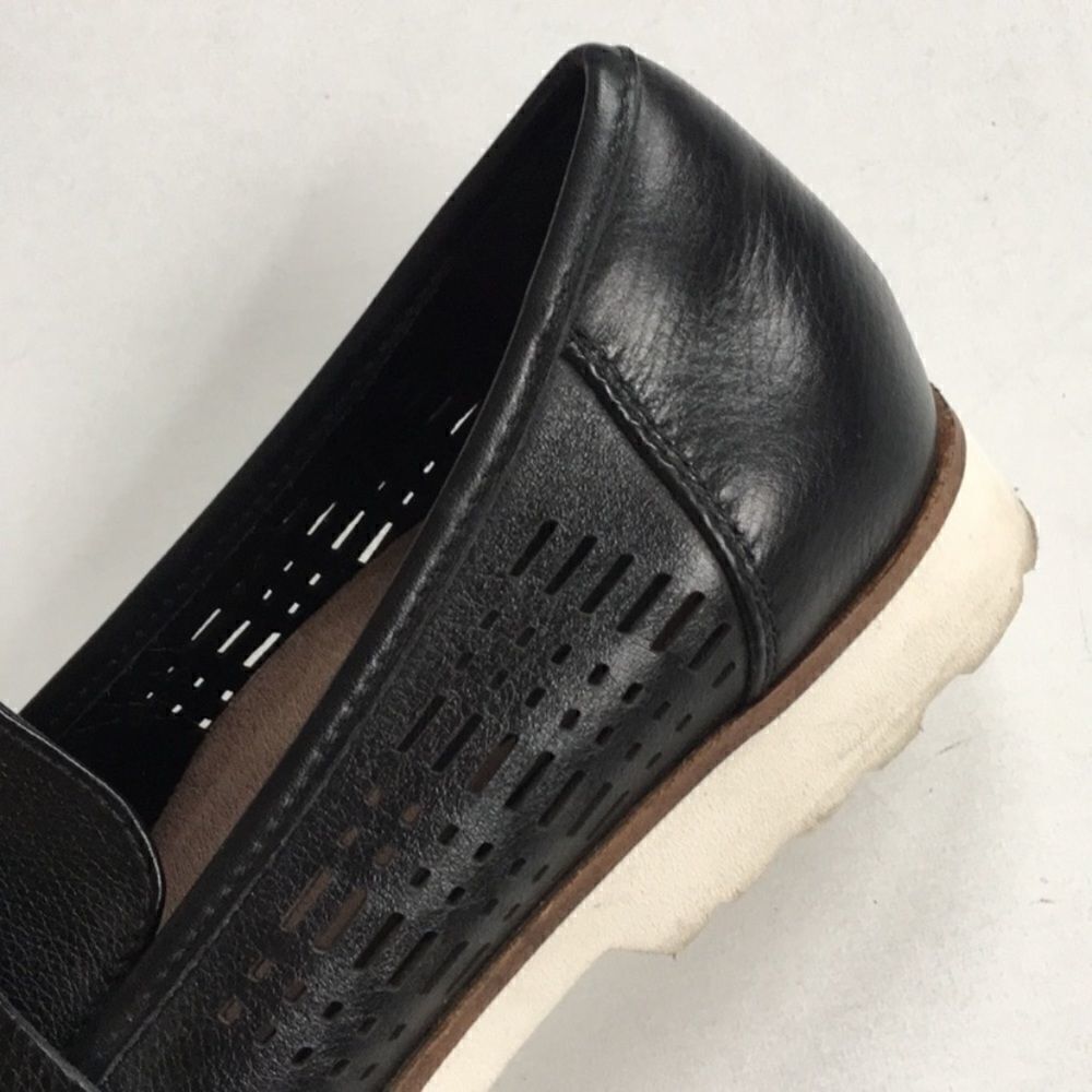 EUC Earth Brand Shoes / Loafers - Picture 3 of 8